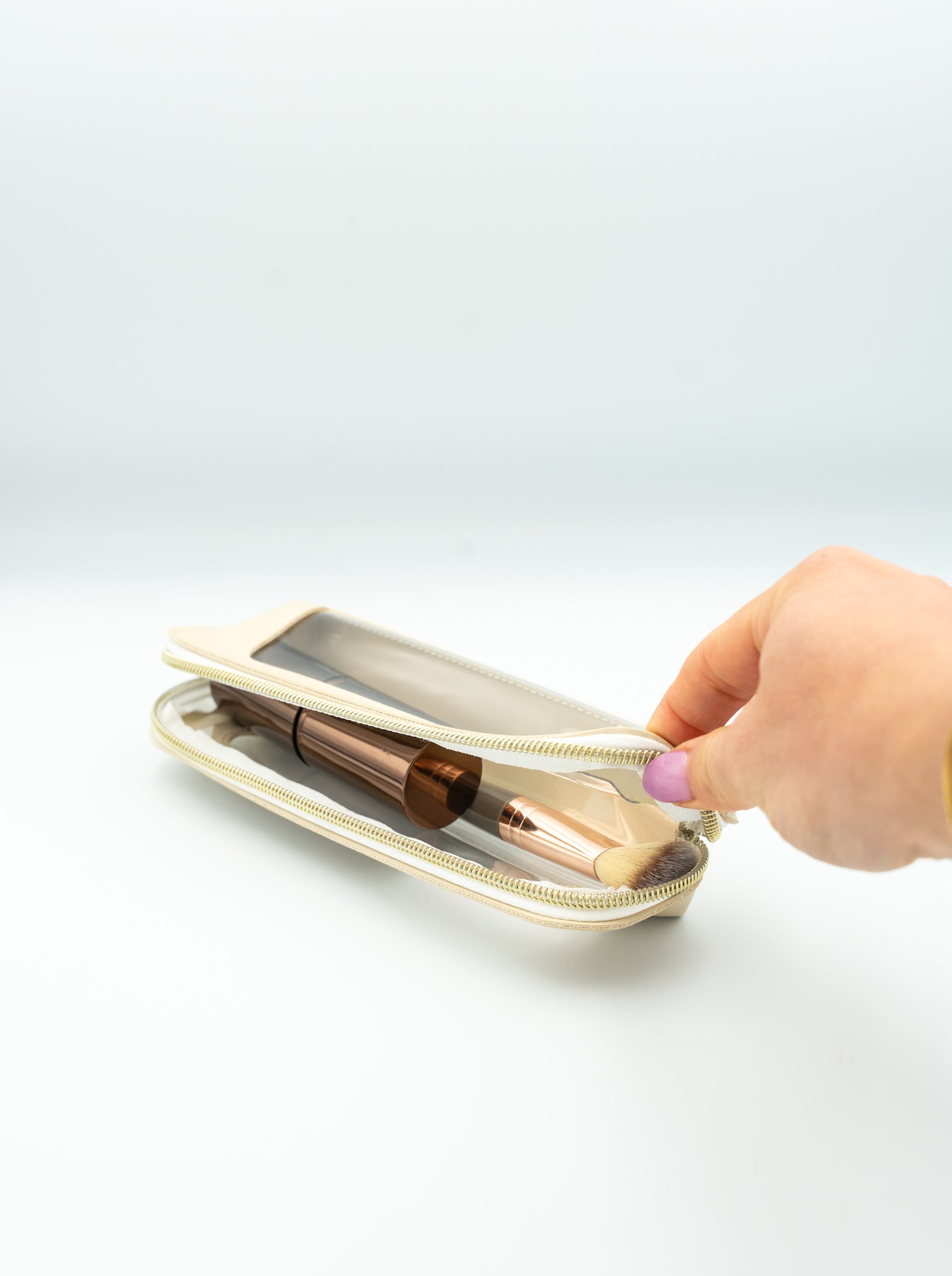 Retractable Kabuki Makeup Brush