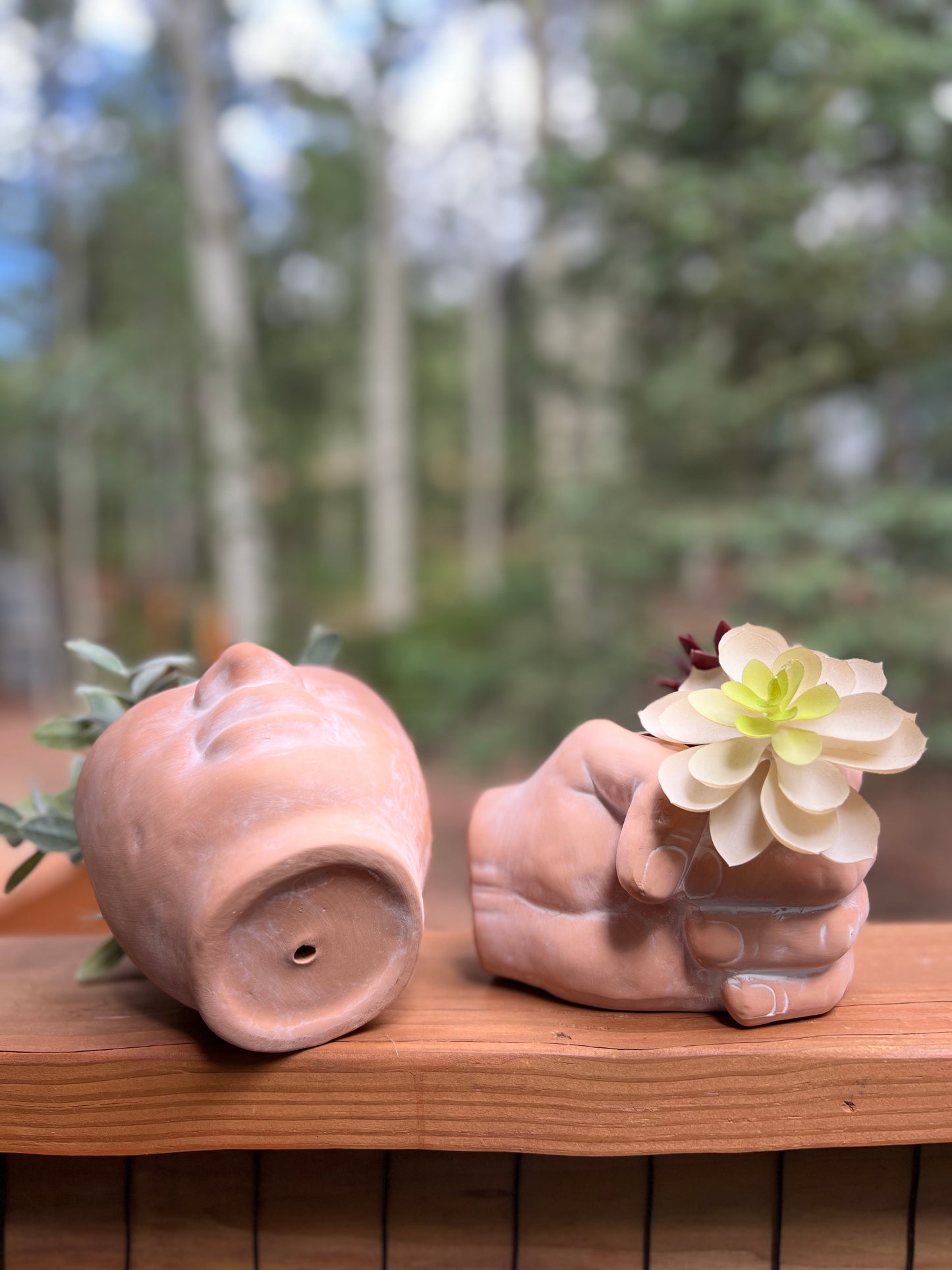 FACE IT - natural terracotta planter