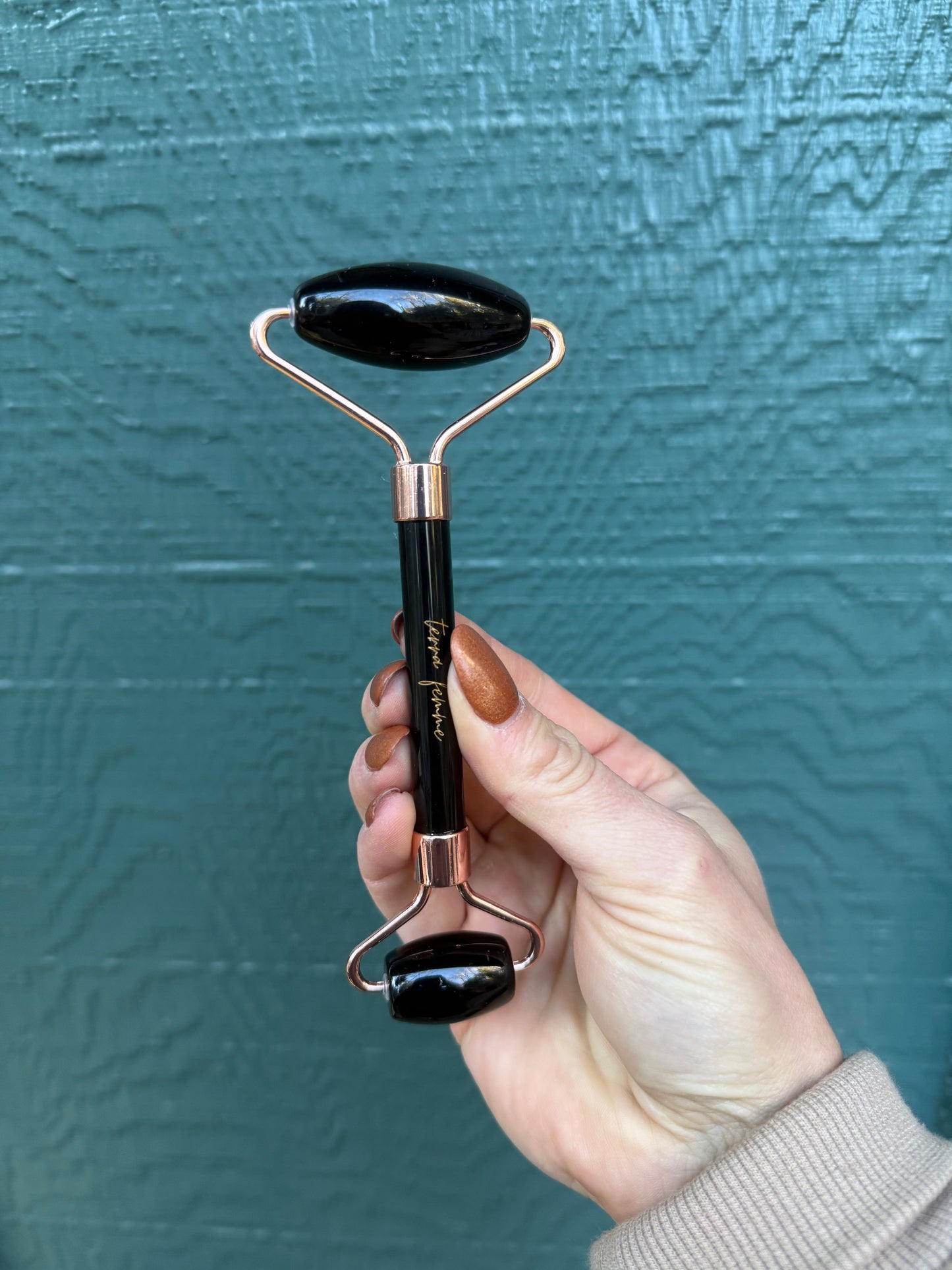 Pure Obsidian Gusha Face Roller | Natural Beauty Tool |Stone Face & Neck Sculpting Tool | Spa Quality Skincare Gift