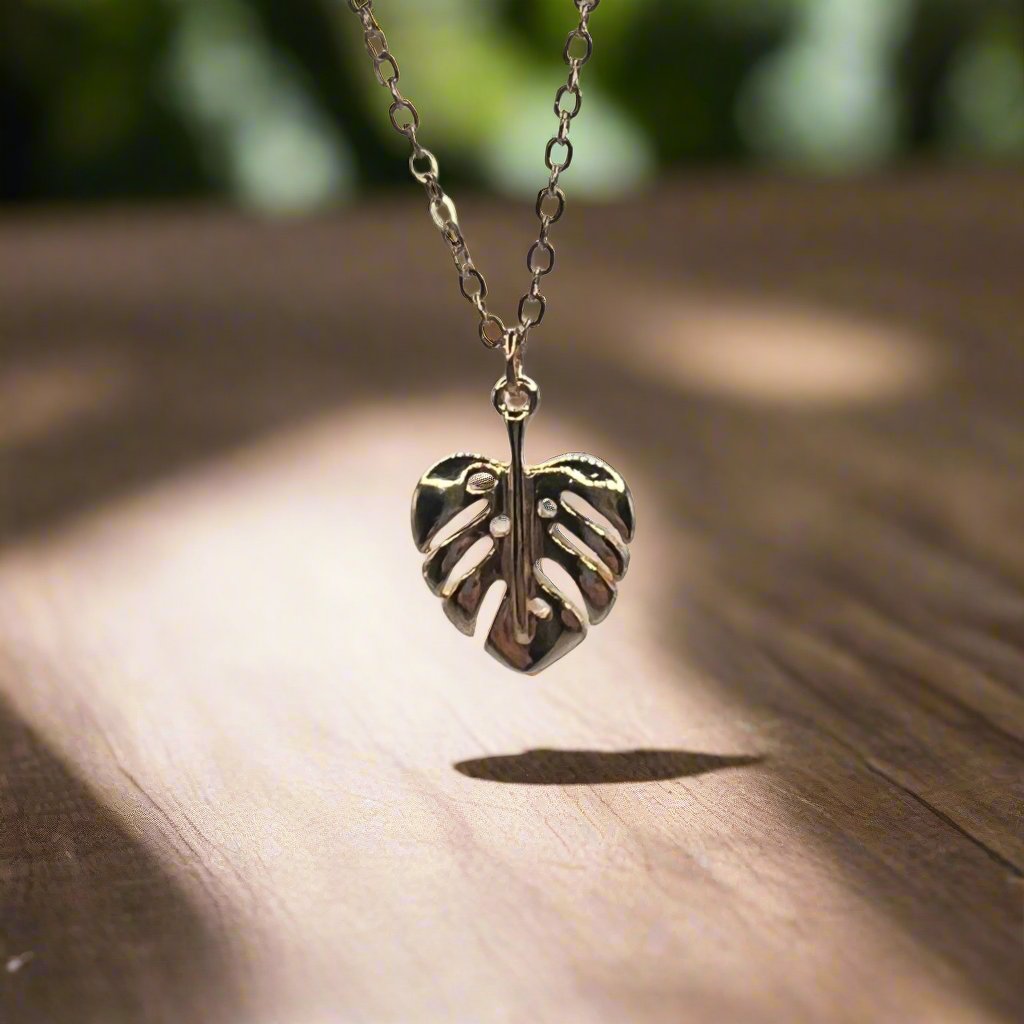 Monstera Necklace