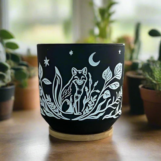 Blackout Terracotta Fox Planter | Sgraffito Styled, Nordic, Natural, Modern, Unique | Drainage Hole with Wooden Tray | 6"