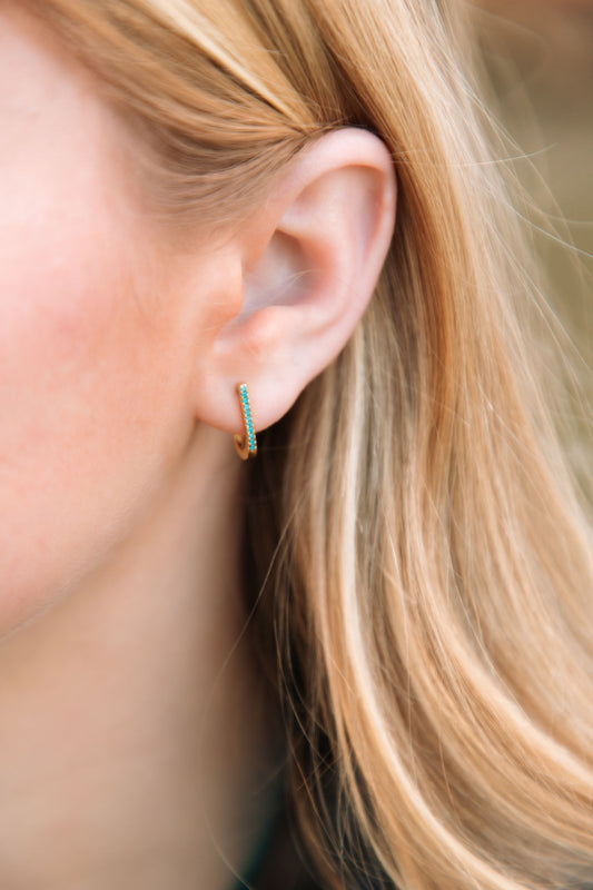 minimalist earrings gold oval hggie style with turqyoise inlay